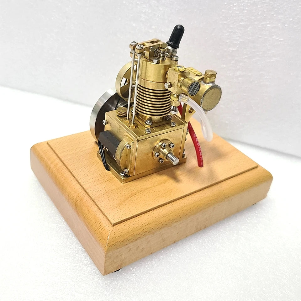 1.6cc 4 Stroke Gasoline Engine Model with a Wooden Base